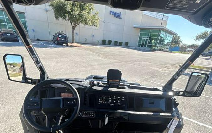 2026 Can-Am Defender MAX XT HD11