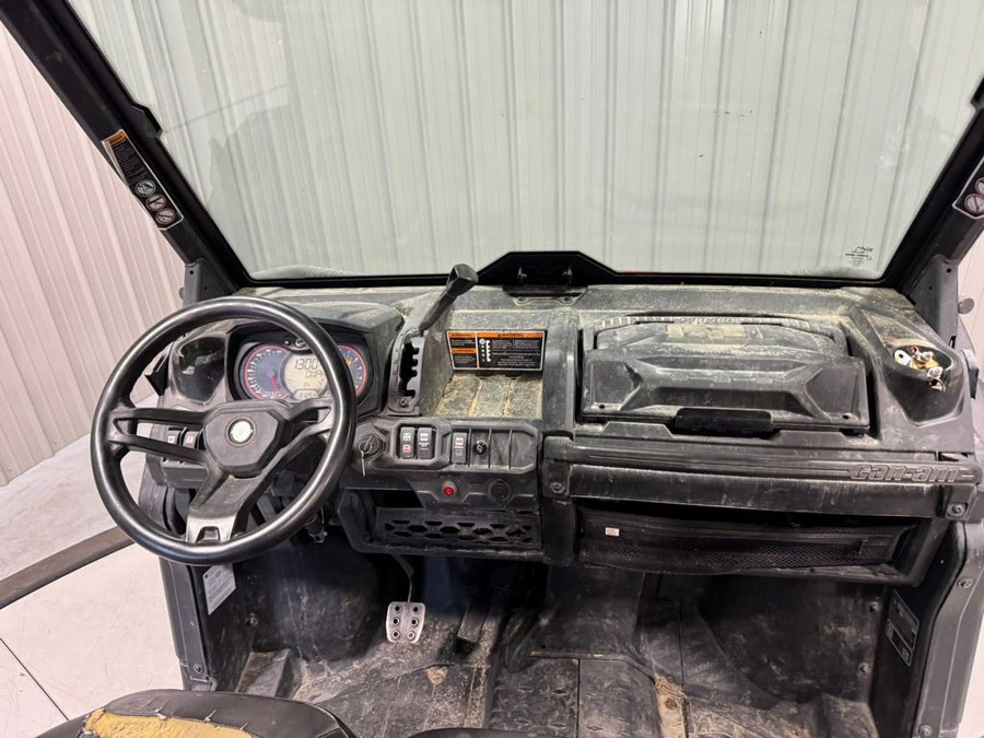 2016 Can-Am DEFENDER XT HD10