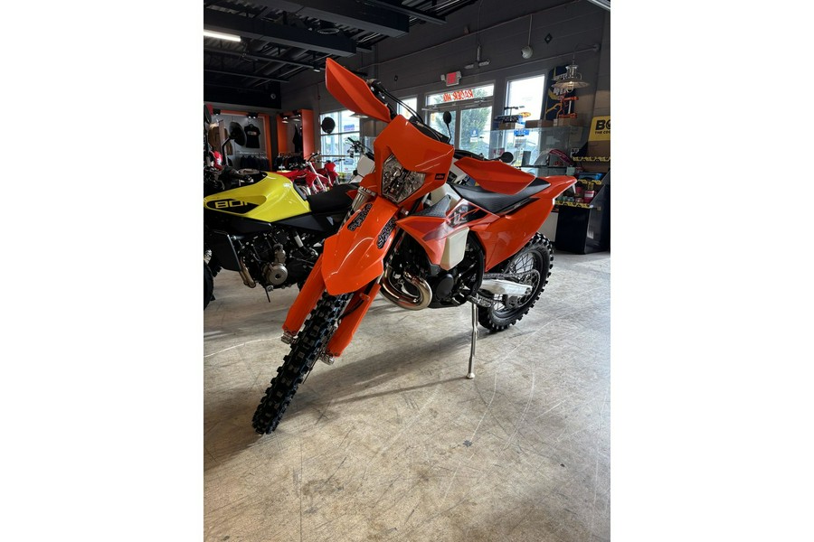 2027 250 XC-W - KTM