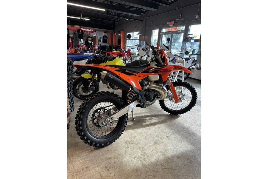 2027 250 XC-W - KTM