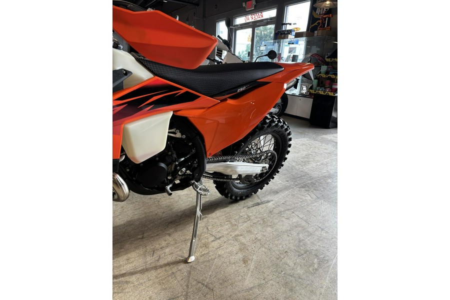 2027 250 XC-W - KTM