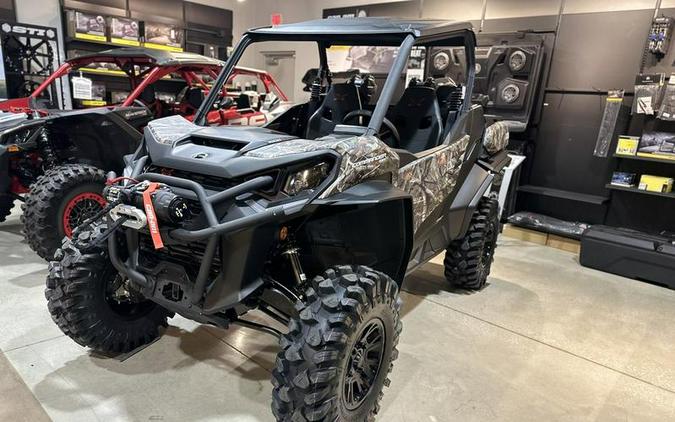 2026 Can-Am® Commander X mr 1000R Dark Wildland Camo