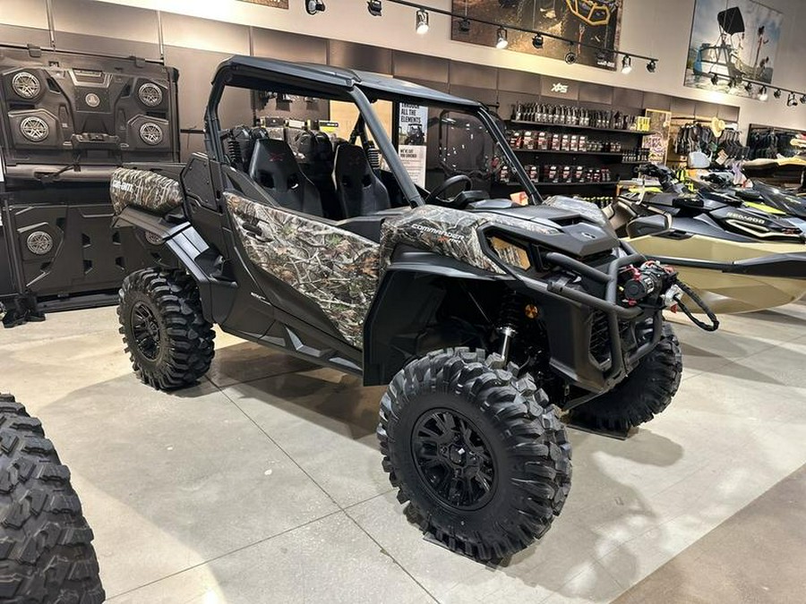 2026 Can-Am® Commander X mr 1000R Dark Wildland Camo