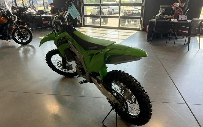 2022 Kawasaki KXT 450