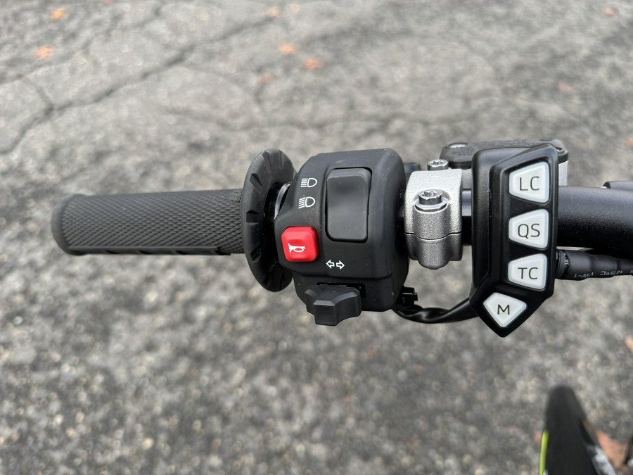 2026 Triumph TF250E - JET BLACK - PURE WHITE