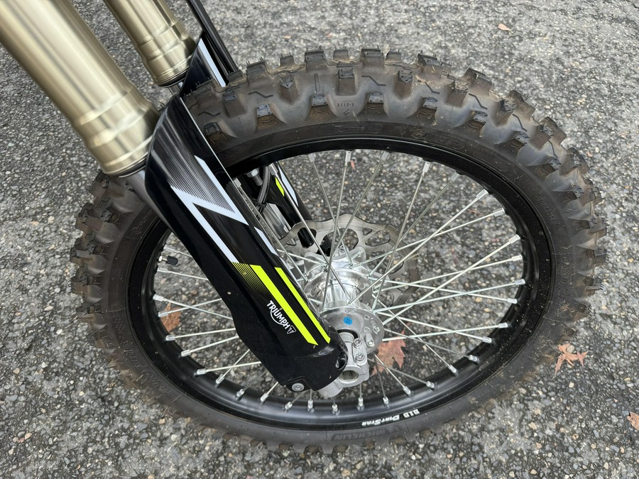 2026 Triumph TF250E - JET BLACK - PURE WHITE