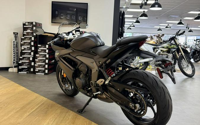 2025 Triumph Daytona 660 Satin Granite/Satin Black