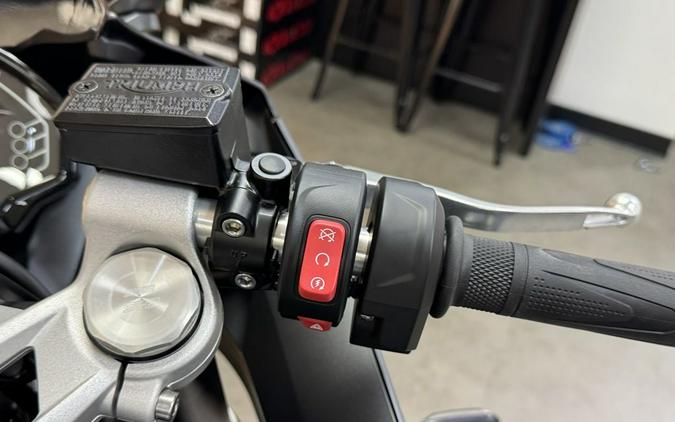 2025 Triumph Daytona 660 Satin Granite/Satin Black