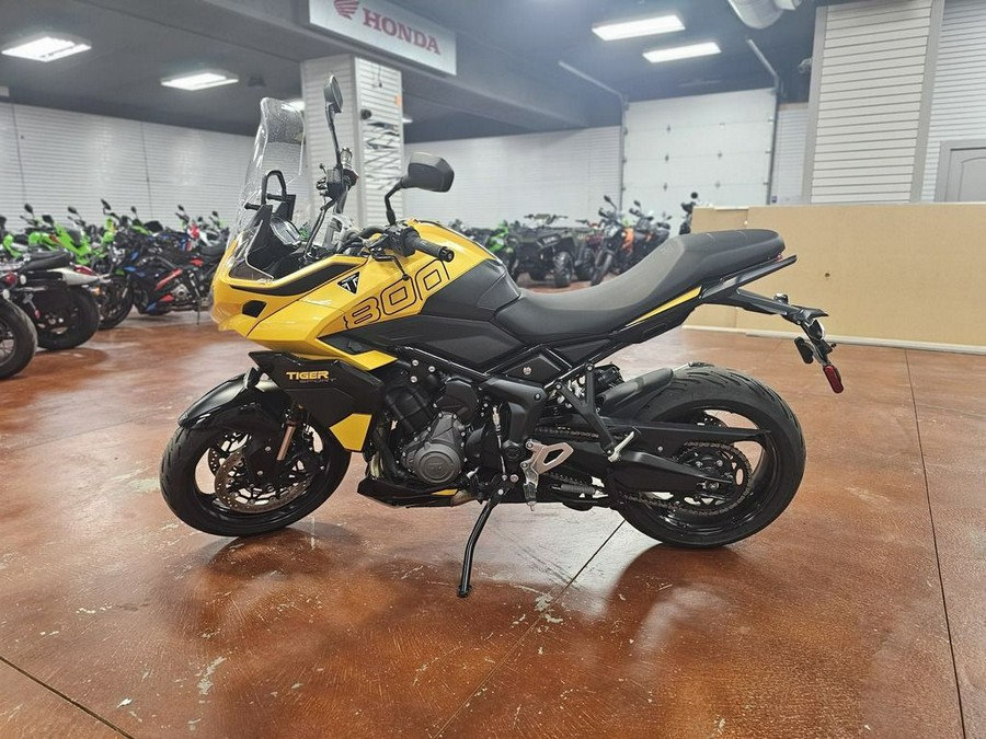 2025 Triumph Tiger Sport 800 Cosmic Yellow