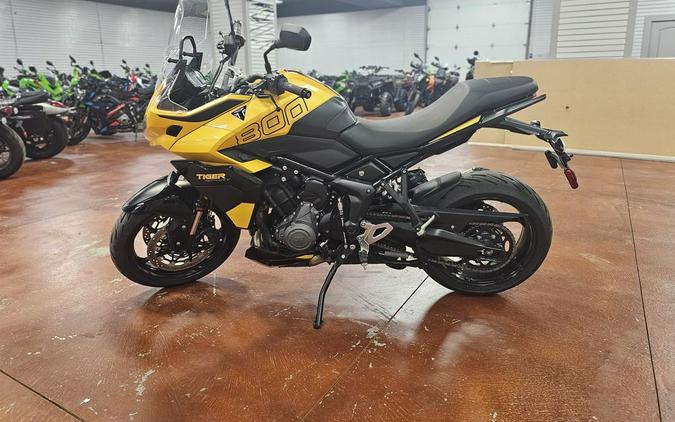2025 Triumph Tiger Sport 800 Cosmic Yellow