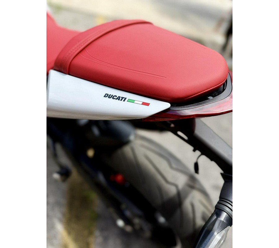 2024 Ducati MONSTER PLUS