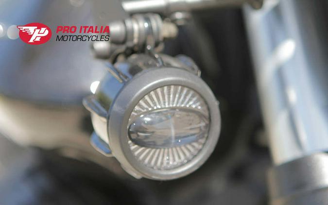 2023 Moto Guzzi V85 TT Guardia d'Onore