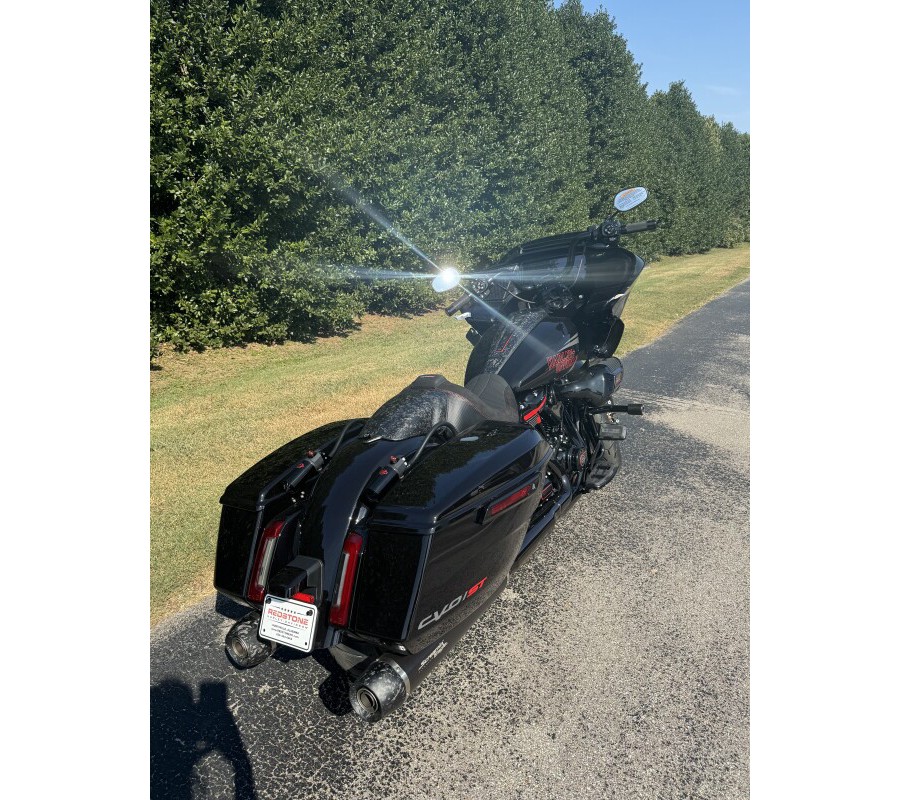 FLTRXSTSE 2024 CVO™ Road Glide® ST