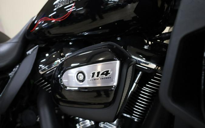 2021 Harley-Davidson® Ultra Limited Vivid Black
