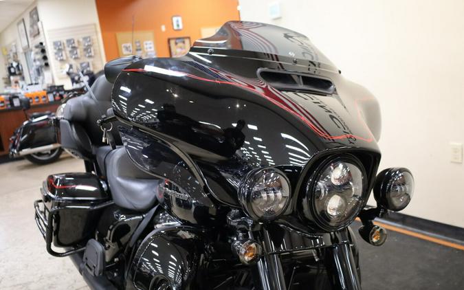 2021 Harley-Davidson® Ultra Limited Vivid Black