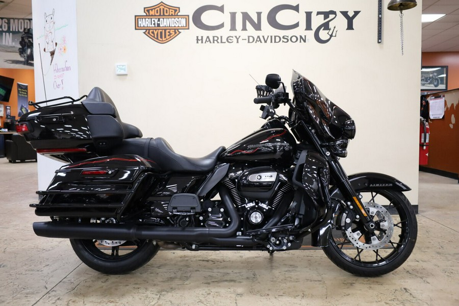2021 Harley-Davidson® Ultra Limited Vivid Black