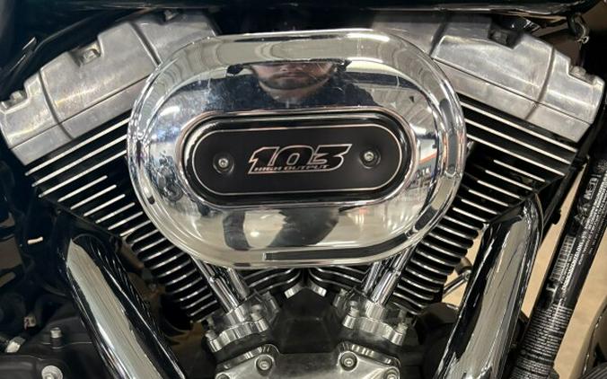 2016 Harley-Davidson® Switchback™ Deep Jade Pearl