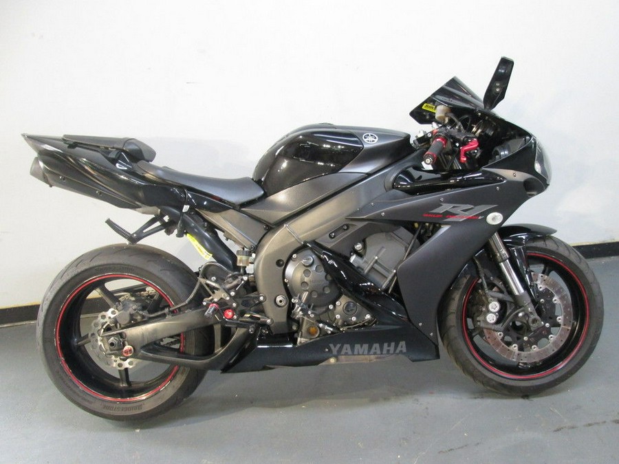 2005 Yamaha YZF R1