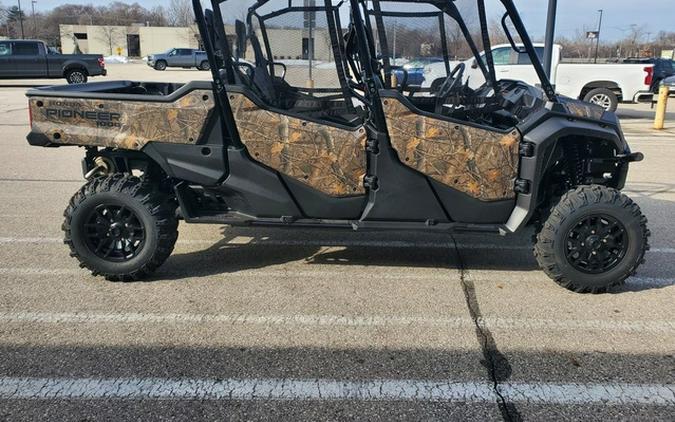 2023 Honda Pioneer 1000-6 Crew Deluxe