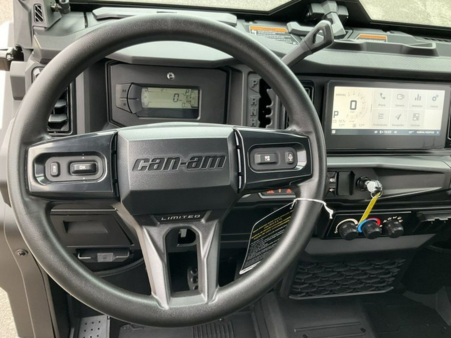 2026 Can-Am Defender Limited HD11