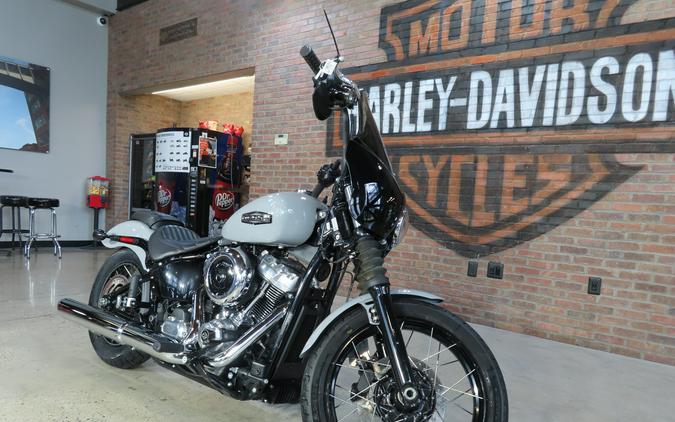 2025 Harley-Davidson® Street Bob® FXBB
