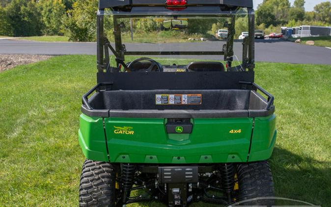 2022 John Deere Gator XUV560E 2-Passenger