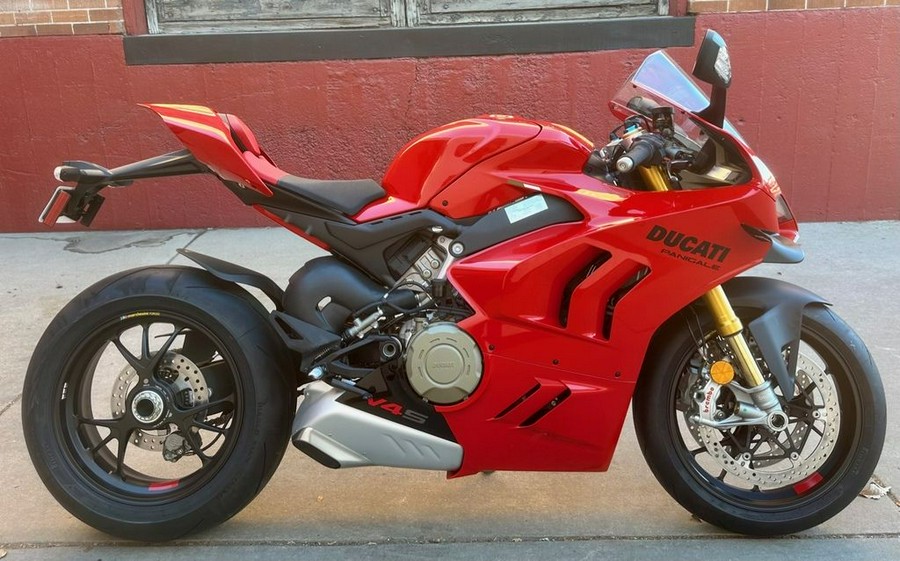 2024 Ducati Panigale V4 S Red