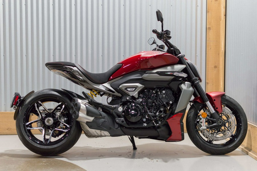 2026 Ducati XDiavel V4 Burning Red