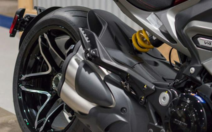 2026 Ducati XDiavel V4 Burning Red