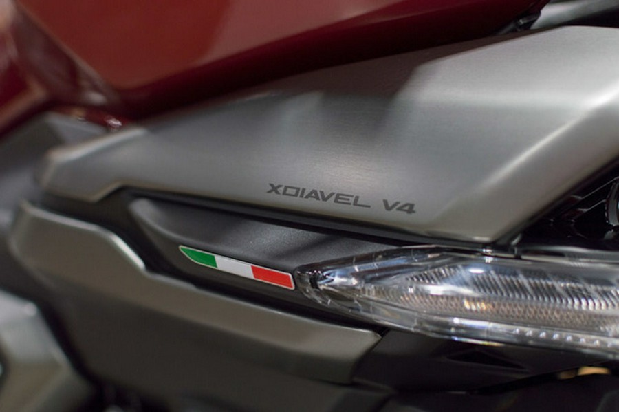 2026 Ducati XDiavel V4 Burning Red