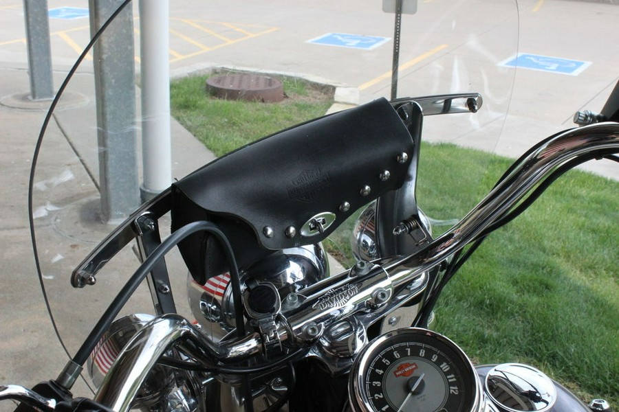 1999 Harley-Davidson® FLSTC - Heritage Softail® Classic