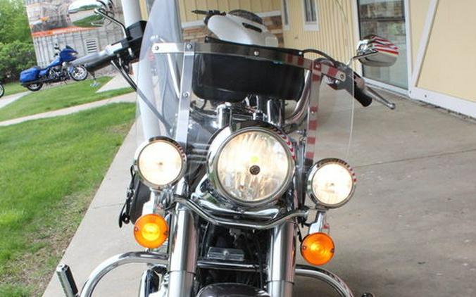 1999 Harley-Davidson® FLSTC - Heritage Softail® Classic