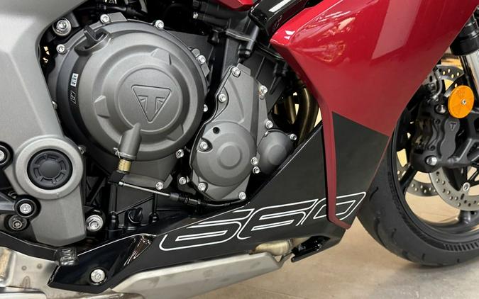 2025 Triumph Daytona 660 Carnival Red/Sapphire Black