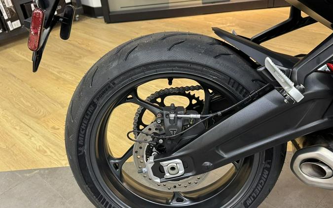 2025 Triumph Daytona 660 Carnival Red/Sapphire Black