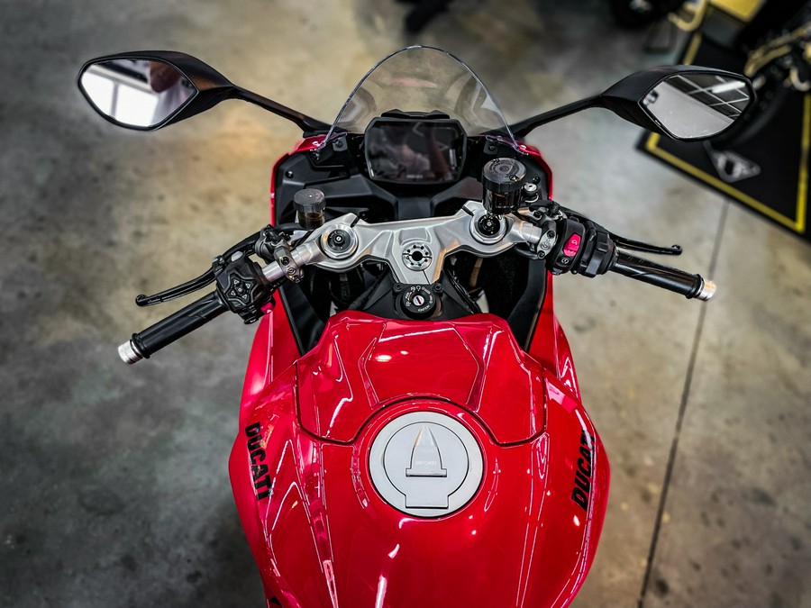 2026 DUCATI PANIGALE V2 896
