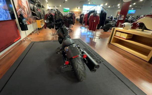 2024 Indian Motorcycle® Sport Chief Granite Gray