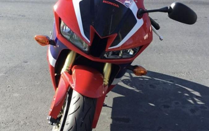 2025 Honda® CBR650R E-Clutch