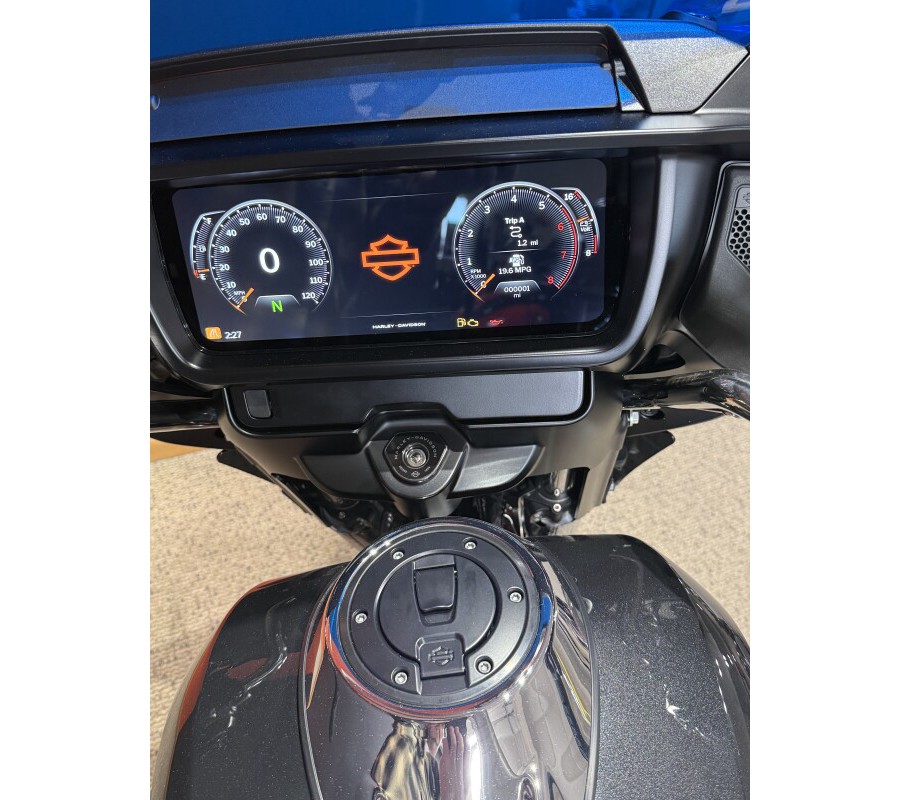 2026 Harley-Davidson® Street Glide® Midnight Ember Chrome Trim