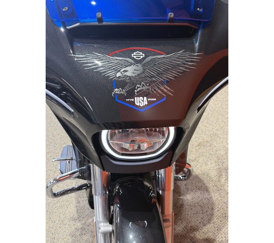 2026 Harley-Davidson® Street Glide® Midnight Ember Chrome Trim