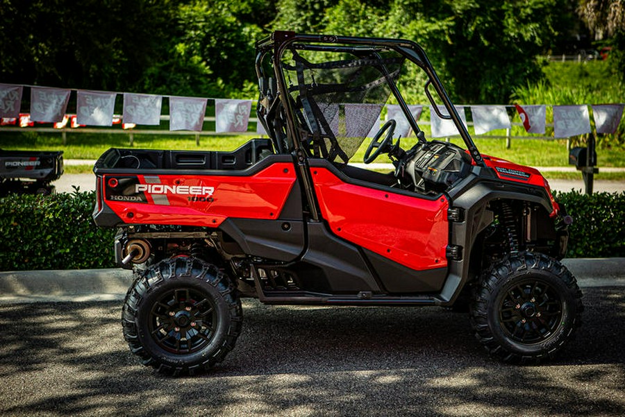 2024 Honda® Pioneer 1000 Deluxe