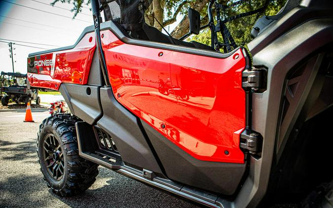 2024 Honda® Pioneer 1000 Deluxe