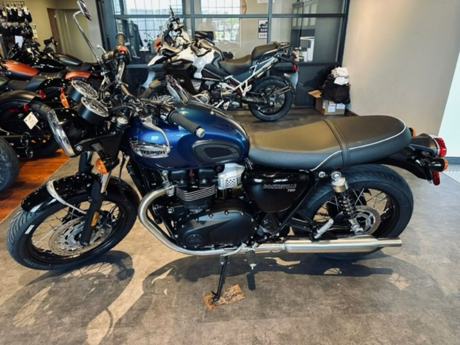 2023 Triumph Bonneville T100 (Chrome Edition)