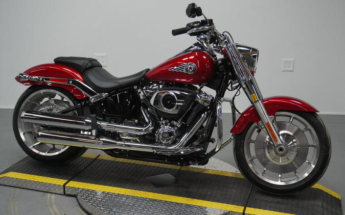 2026 Harley-Davidson® Fat Boy® Brilliant Red Chrome Trim