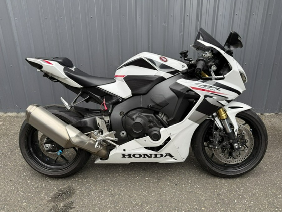 2025 Honda CBR10RRS