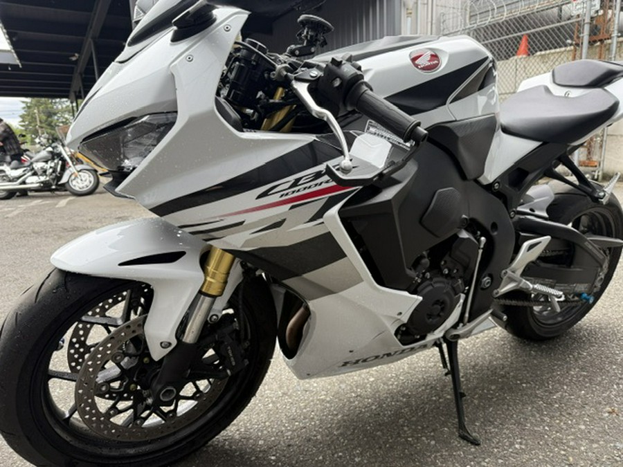 2025 Honda CBR10RRS
