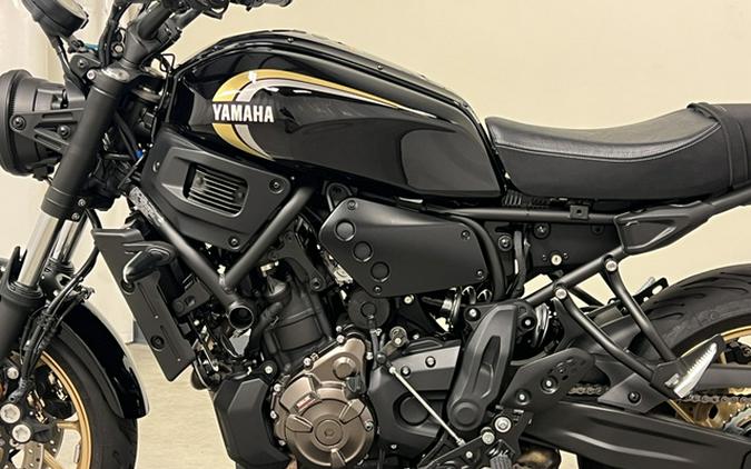 2025 Yamaha XSR 700