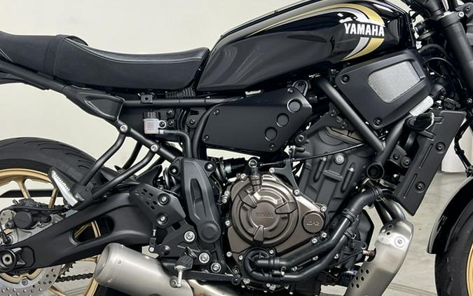 2025 Yamaha XSR 700