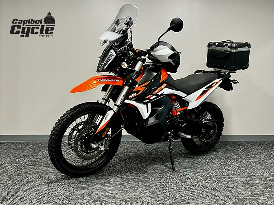 2021 KTM Adventure 890 R