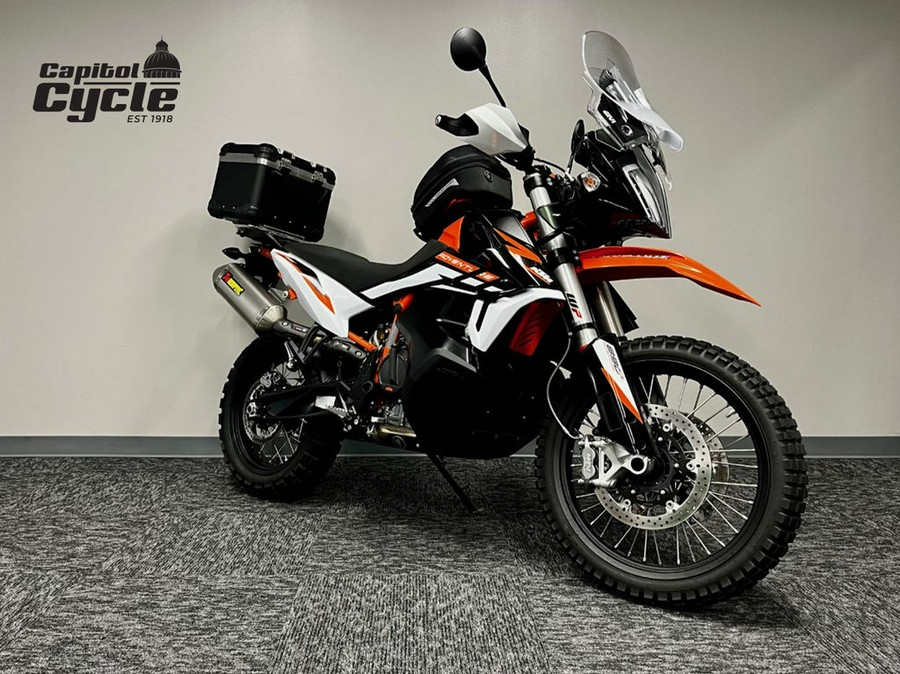 2021 KTM Adventure 890 R