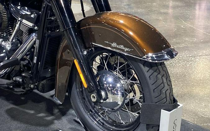 2019 Harley-Davidson FLHCS - Heritage Classic 114